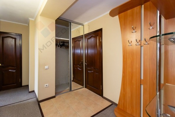 
   Продам 2-комнатную, 65.7 м², Ставропольская ул, 80

. Фото 30.