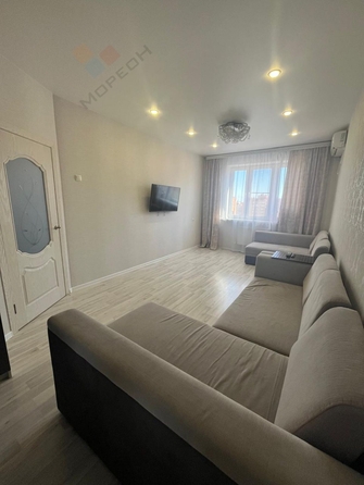 
   Продам 1-комнатную, 36.5 м², Героя Сарабеева В.И. ул, 3

. Фото 8.