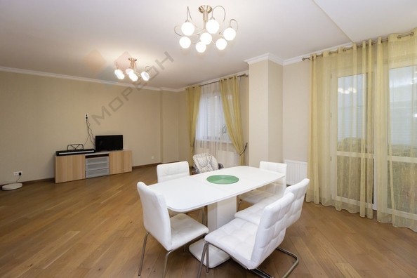 
   Продам 3-комнатную, 93.8 м², Ставропольская ул, 207/1

. Фото 2.