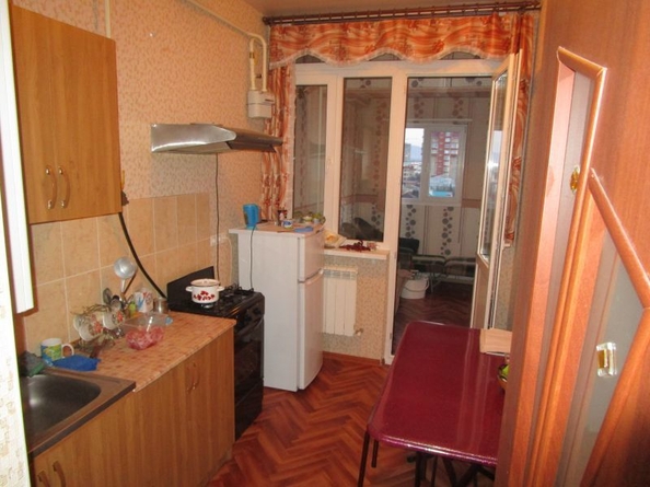 
   Продам 1-комнатную, 38 м², Кати Соловьяновой ул, 155

. Фото 4.