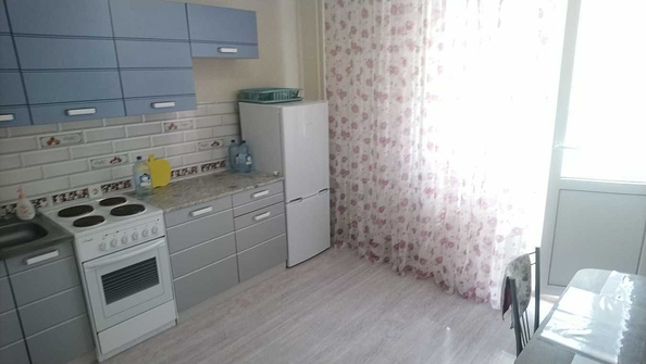 
   Продам 1-комнатную, 42 м², Адмирала Пустошкина ул, 22к8

. Фото 4.