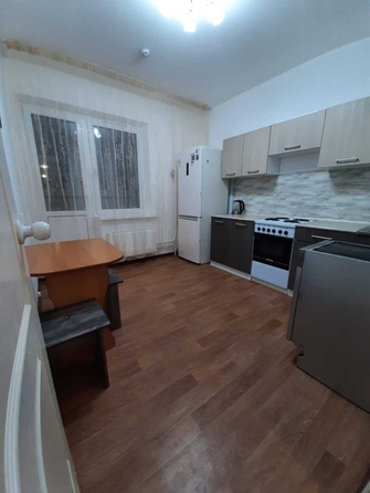 
   Продам 1-комнатную, 38 м², адмирала Меньшикова б-р, 11

. Фото 1.