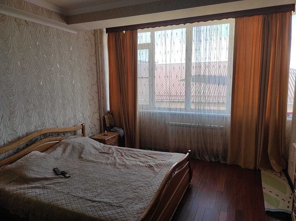 
   Продам 4-комнатную, 130 м², Кати Соловьяновой ул, 199

. Фото 11.