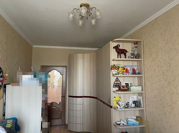 
   Продам 1-комнатную, 49 м², Кати Соловьяновой ул, 155

. Фото 5.