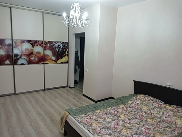 
   Продам 1-комнатную, 40 м², Омелькова ул, 28

. Фото 2.