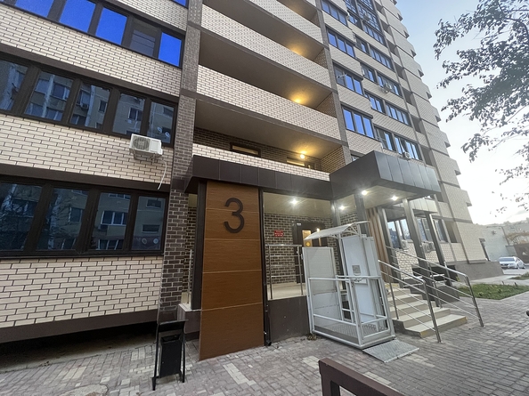 
   Продам 2-комнатную, 56 м², Владимирская ул, 142

. Фото 1.