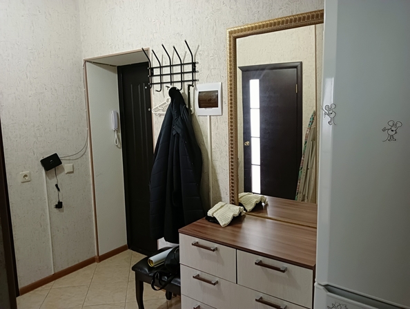 
   Продам 1-комнатную, 53 м², Омелькова ул, 28

. Фото 11.