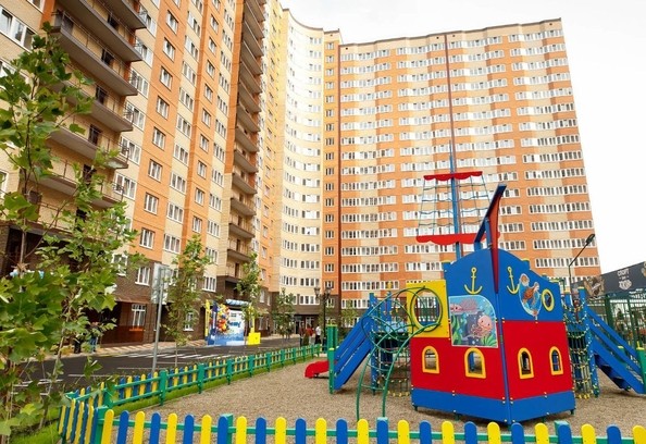 
   Продам 2-комнатную, 62 м², Героя Георгия Бочарникова ул, 8/2

. Фото 3.