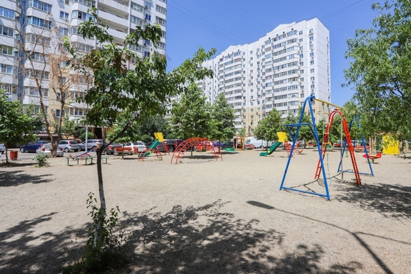 
   Продам 2-комнатную, 53.3 м², Артюшкова В.Д. ул, 21

. Фото 21.