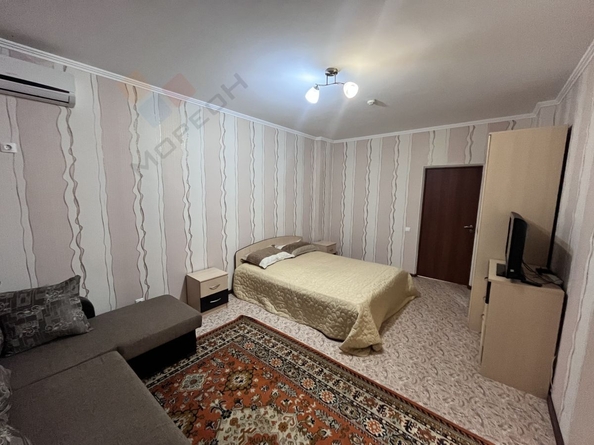 
   Продам 2-комнатную, 70.2 м², Артезианская ул, 20

. Фото 4.