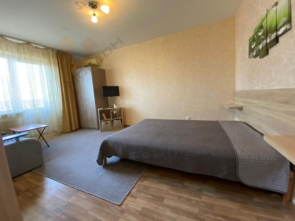 
   Продам 1-комнатную, 39.7 м², Академика Лукьяненко П.П. ул, 8

. Фото 2.