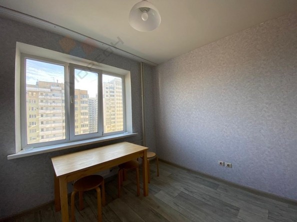 
   Продам 1-комнатную, 39.7 м², Академика Лукьяненко П.П. ул, 8

. Фото 9.