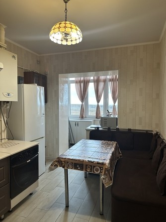 
   Продам 1-комнатную, 38 м², Ленина ул, 180к8

. Фото 4.