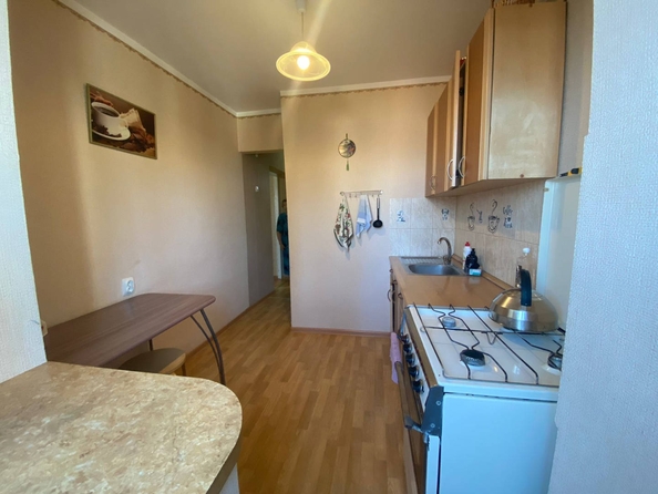 
   Продам 1-комнатную, 31 м², Победы ул, 100

. Фото 10.