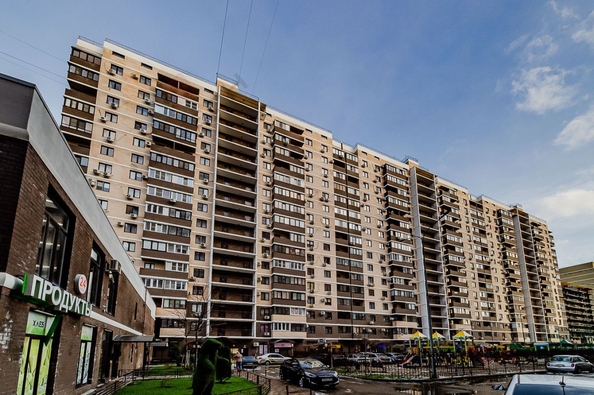 
   Продам 2-комнатную, 60 м², Евгении Жигуленко ул, 9

. Фото 29.