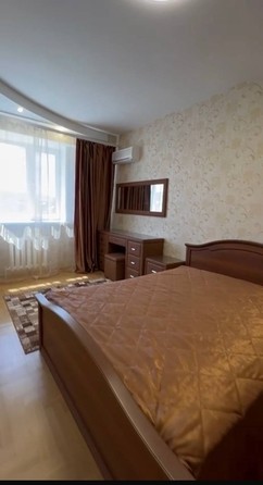 
   Продам 2-комнатную, 65 м², Нахимова ул, д 12

. Фото 1.