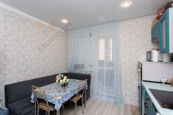 
   Продам 2-комнатную, 50 м², Цезаря Куникова ул, 35

. Фото 1.