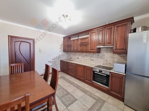 
   Продам 3-комнатную, 77.4 м², Героя Сарабеева В.И. ул, 3/1

. Фото 2.