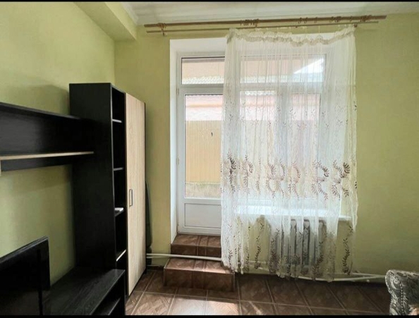 
   Продам студию, 35 м², Ленина ул, 104

. Фото 2.