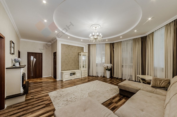 
   Продам дом, 264 м², Краснодар

. Фото 2.