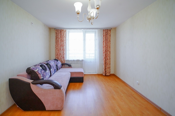 
   Продам 1-комнатную, 41 м², Дзержинского ул

. Фото 2.