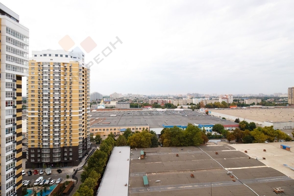 
   Продам 2-комнатную, 62.5 м², Старокубанская ул, 139

. Фото 37.