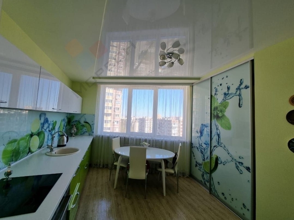 
   Продам 2-комнатную, 67 м², Российская ул, 72/2

. Фото 5.