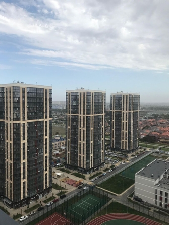 
   Продам 3-комнатную, 77.5 м², Любимово мкр, 2

. Фото 4.