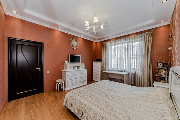 
   Продам дом, 245 м², Краснодар

. Фото 12.