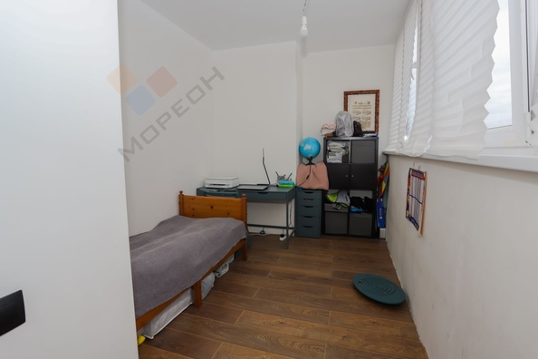 
   Продам 3-комнатную, 85.3 м², Репина ул, 1/2к1

. Фото 17.