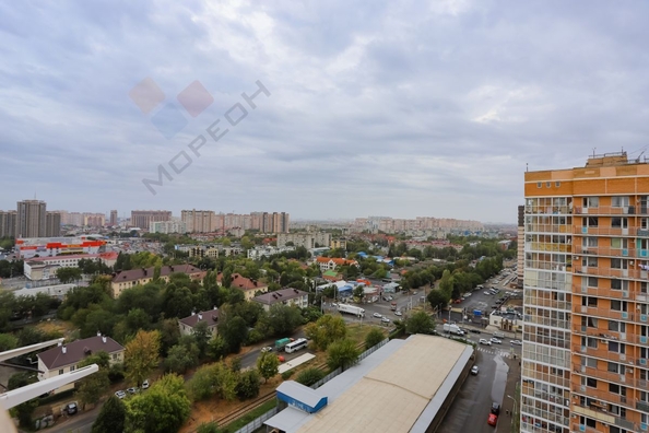 
   Продам 3-комнатную, 85.3 м², Репина ул, 1/2к1

. Фото 32.