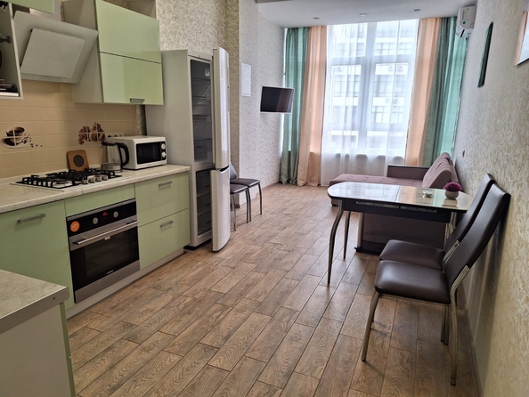 
   Продам 1-комнатную, 50 м², Крымская ул, к 20

. Фото 5.