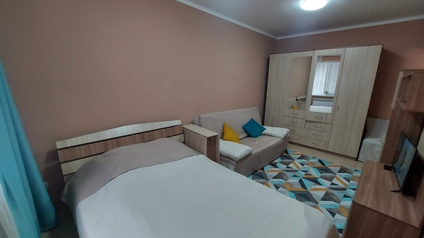 
   Продам 1-комнатную, 32 м², Парковая ул, 64Ак3

. Фото 2.