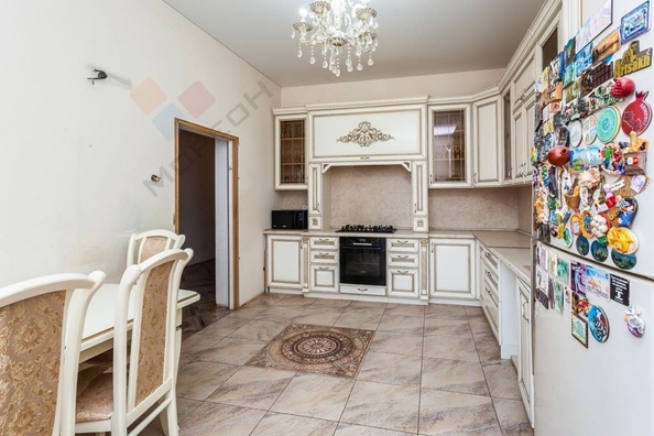 
   Продам дом, 215 м², Краснодар

. Фото 6.