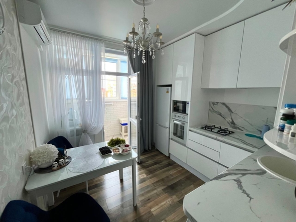 
   Продам 1-комнатную, 35 м², Промышленная ул, 11В

. Фото 2.