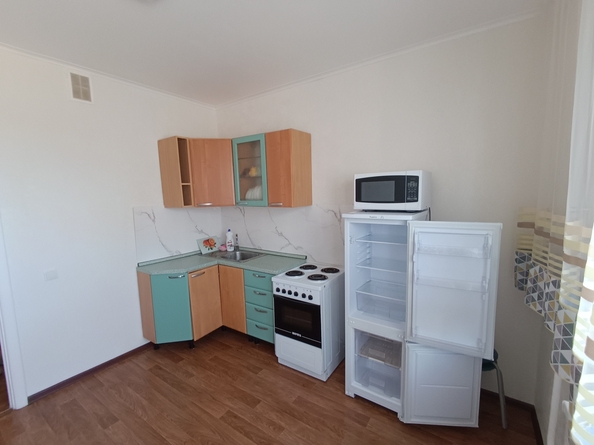 
   Продам 1-комнатную, 38 м², адмирала Меньшикова б-р, 11

. Фото 1.