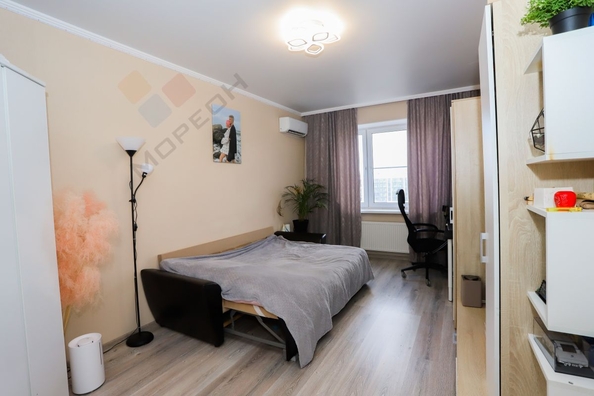 
   Продам 1-комнатную, 38.3 м², Героя Георгия Бочарникова ул, 1

. Фото 2.