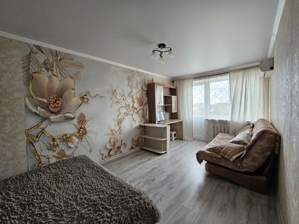 
   Продам 1-комнатную, 30 м², Чехова ул, 1

. Фото 1.