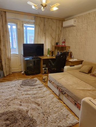 
   Продам 3-комнатную, 62.1 м², Бородина ул, 18

. Фото 3.