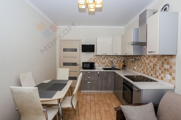 
   Продам 1-комнатную, 37.6 м², Сергея Есенина ул, 141

. Фото 4.