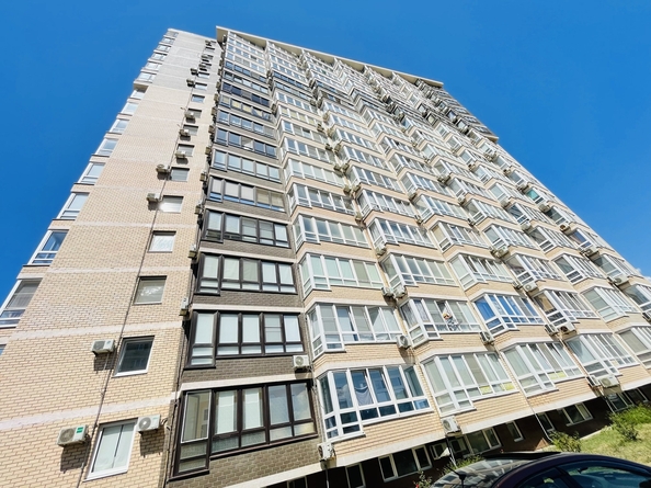 
   Продам 1-комнатную, 53 м², Верхняя дорога ул, 151к2

. Фото 11.