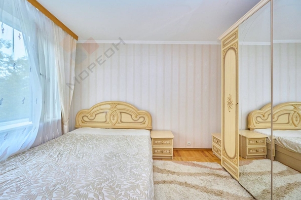 
   Продам 4-комнатную, 75.1 м², Платановый б-р, 9

. Фото 6.