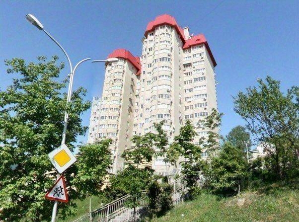 
   Продам 3-комнатную, 86.7 м², Вишневая ул, 16

. Фото 1.