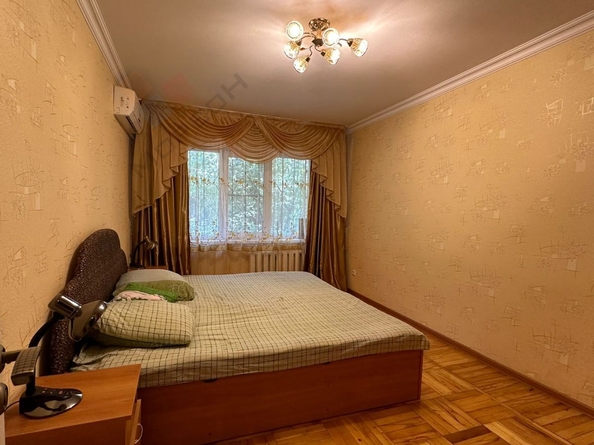 
   Продам 4-комнатную, 75.6 м², Айвазовского ул, 75

. Фото 7.