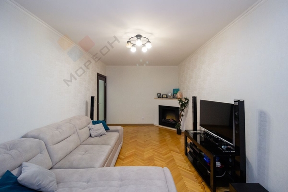 
   Продам 3-комнатную, 74.5 м², Дзержинского ул, 215

. Фото 17.