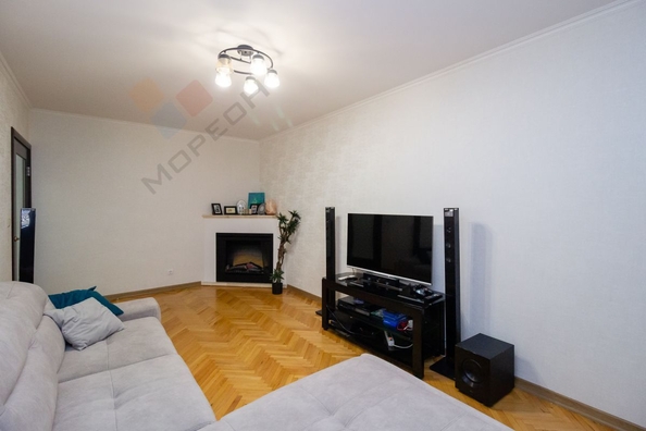 
   Продам 3-комнатную, 74.5 м², Дзержинского ул, 215

. Фото 18.