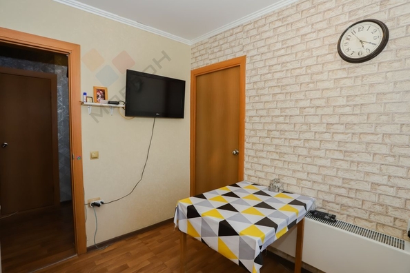 
   Продам 3-комнатную, 54.8 м², Черкасская ул, 135

. Фото 12.