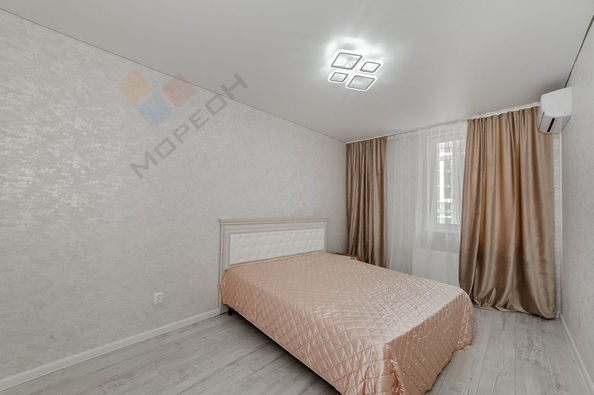 
   Продам 2-комнатную, 51 м², Западный Обход ул, 39/1к2

. Фото 4.