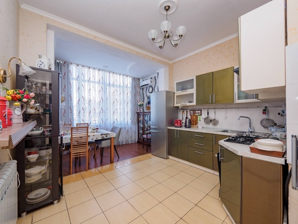 
   Продам 2-комнатную, 88 м², Нагорная ул, 19А

. Фото 9.