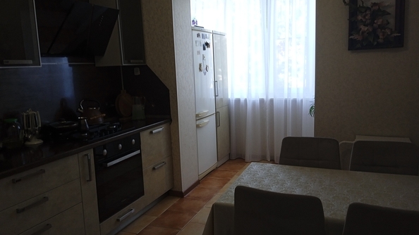 
   Продам 2-комнатную, 51 м², ГСК-11 тер

. Фото 6.